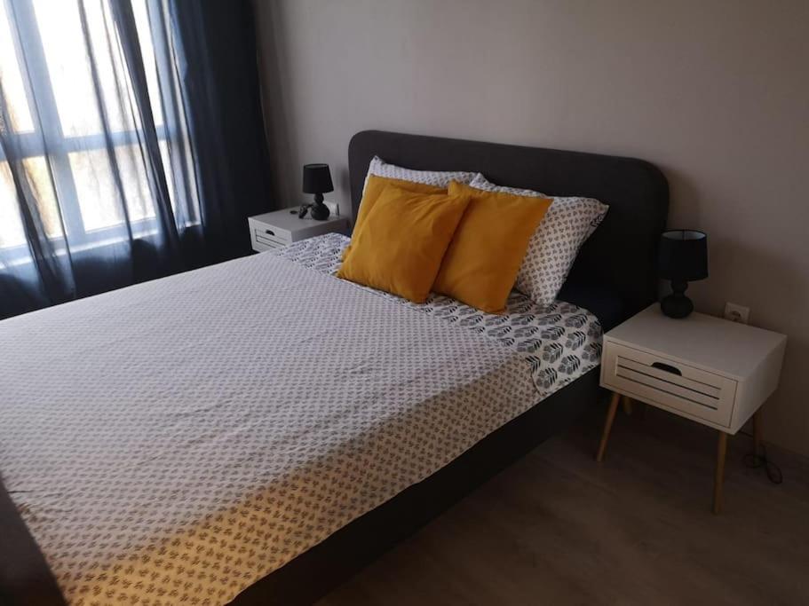 Apartment Opalchenska / Pirotska Szófia Kültér fotó