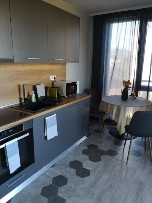 Apartment Opalchenska / Pirotska Szófia Kültér fotó